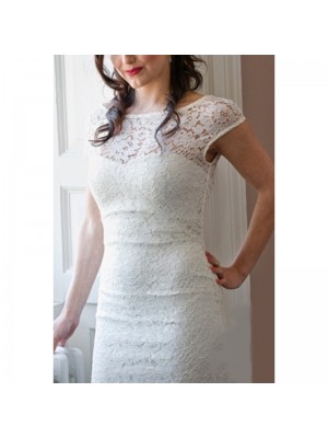 Rochie albă din dantelă Rochie albă din dantelă