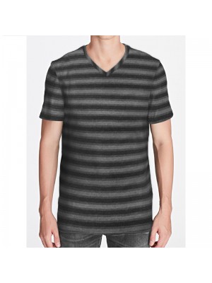 Tricou termic cu dungi negre cu decolteu în V Tricou termic cu dungi negre cu decolteu în V