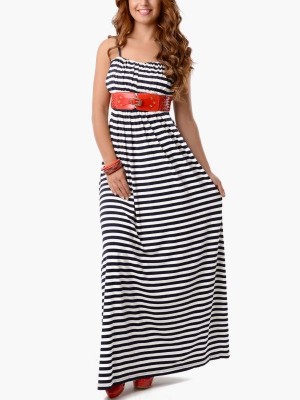 Rochie dungat cu o curea roșie Rochie dungat cu o curea roșie
