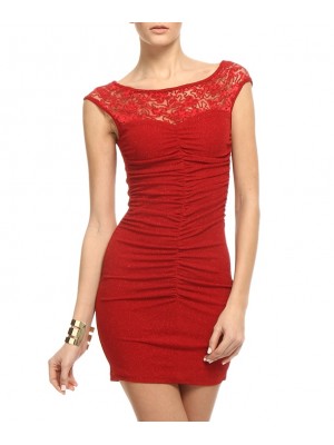 Rochie fină de dantelă